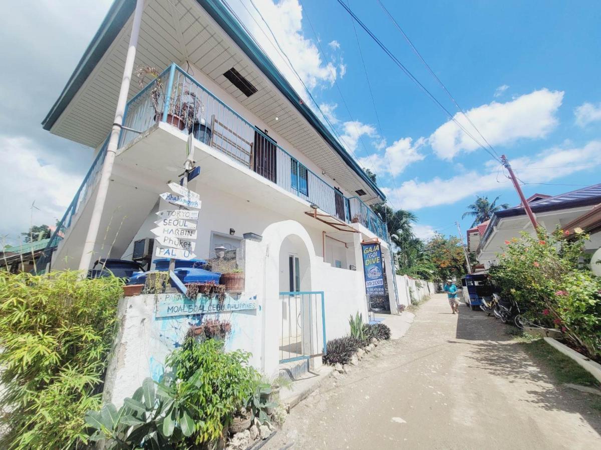 Gaja Go Dive & Inn Moalboal Exterior photo